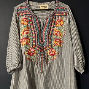 Savanna Jane 1X women’s embroidered blouse